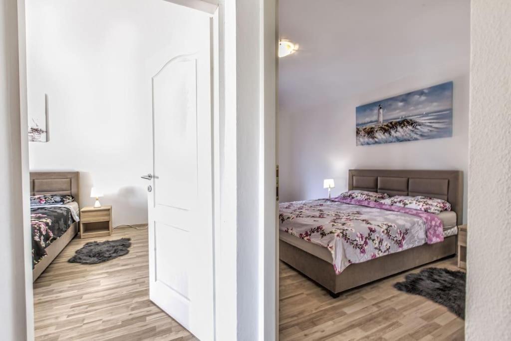 Luxury House Cesarica Villa Bagian luar foto
